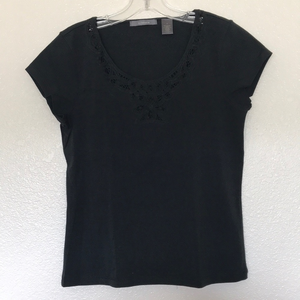 Summer top with French-cut sleeves